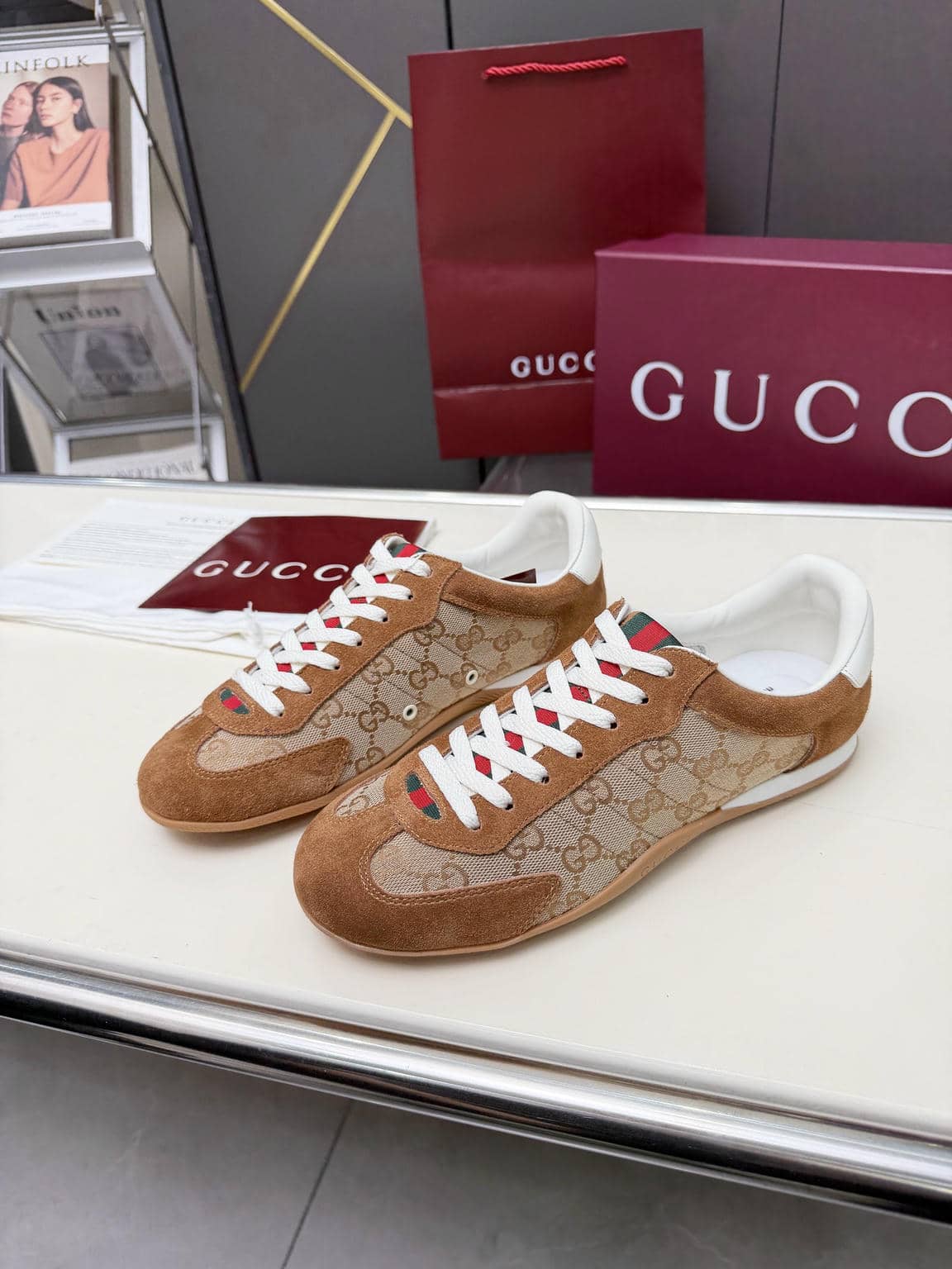 0035 Sneaker